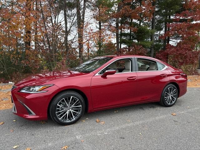 new 2025 Lexus ES 300h car, priced at $49,944