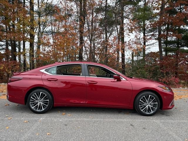 new 2025 Lexus ES 300h car, priced at $49,944