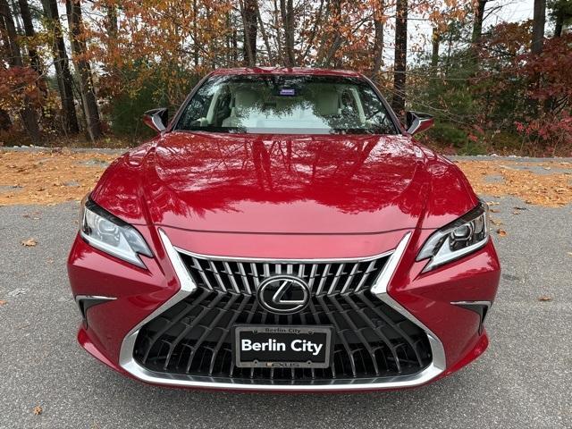 new 2025 Lexus ES 300h car, priced at $49,944