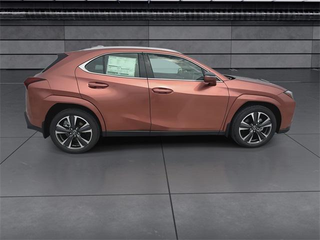new 2025 Lexus UX 300h car, priced at $40,154