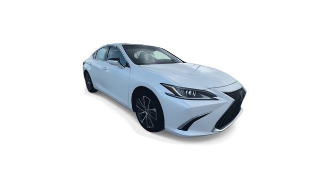 new 2025 Lexus ES 350 car, priced at $49,859