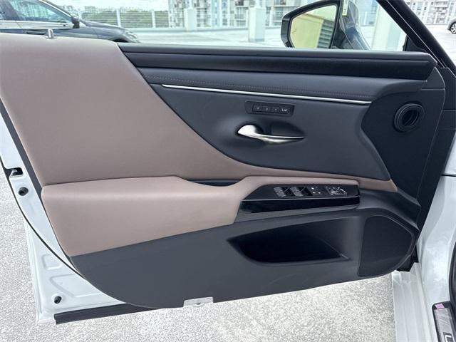 new 2025 Lexus ES 350 car, priced at $50,594