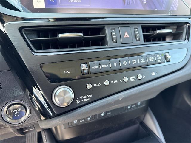 new 2025 Lexus ES 300h car, priced at $48,194