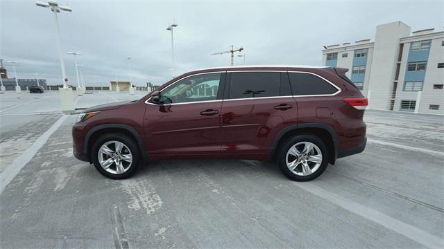 used 2018 Toyota Highlander car, priced at $36,688