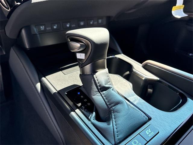 new 2025 Lexus ES 300h car, priced at $54,649