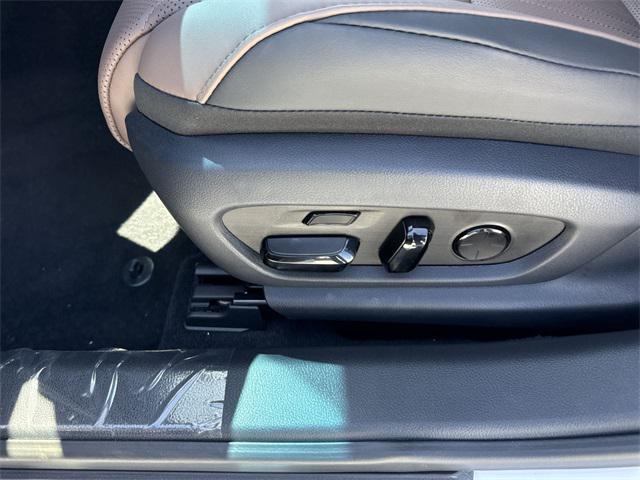 new 2025 Lexus ES 300h car, priced at $54,649