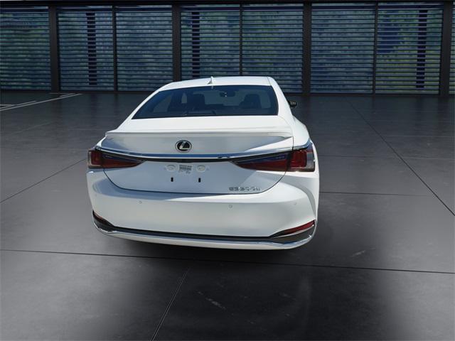 new 2025 Lexus ES 300h car, priced at $54,649