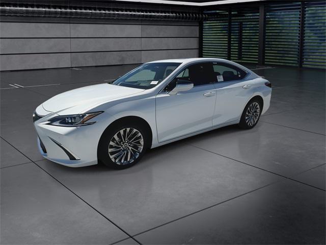 new 2025 Lexus ES 300h car, priced at $54,649