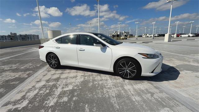 used 2022 Lexus ES 350 car, priced at $37,588