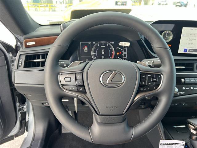 new 2025 Lexus ES 350 car, priced at $47,715