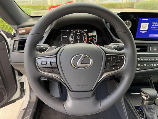 new 2025 Lexus ES 350 car, priced at $48,534