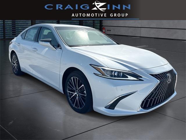 new 2025 Lexus ES 300h car, priced at $51,414
