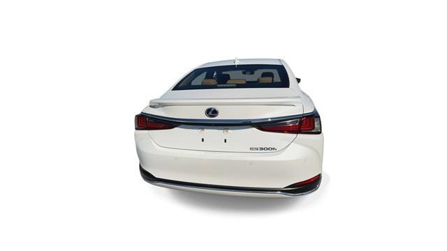 used 2022 Lexus ES 300h car, priced at $37,488