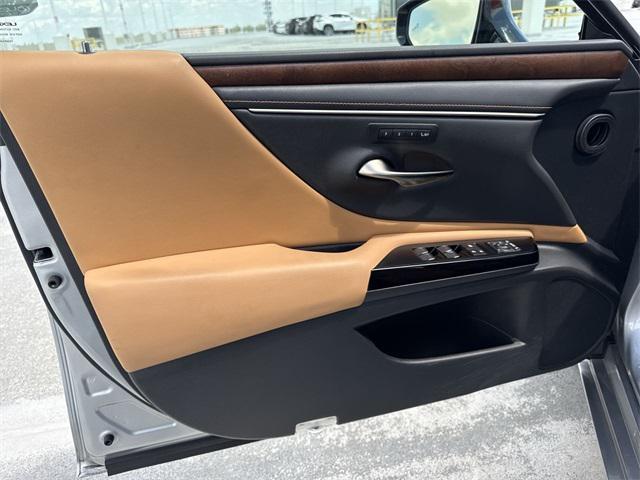 used 2022 Lexus ES 350 car, priced at $33,988