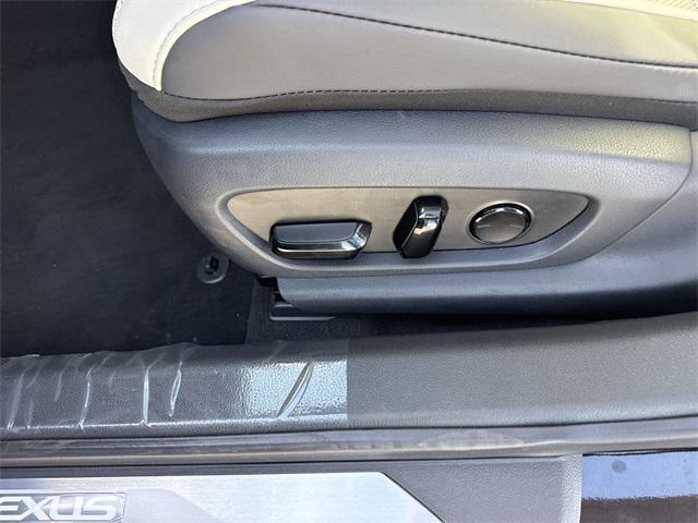 new 2025 Lexus ES 350 car, priced at $48,254