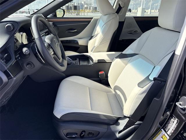 new 2025 Lexus ES 350 car, priced at $48,254