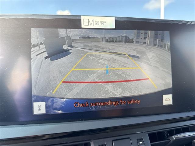 new 2025 Lexus ES 300h car, priced at $50,914