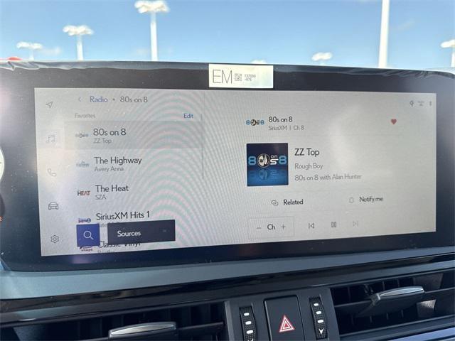 new 2025 Lexus ES 300h car, priced at $50,914