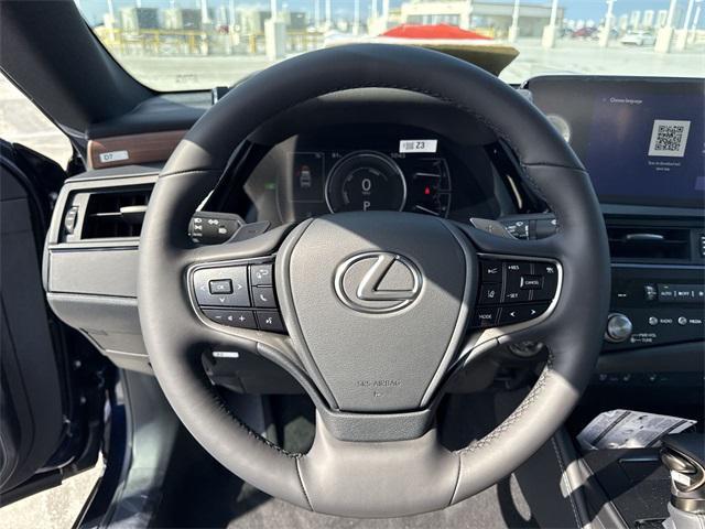 new 2025 Lexus ES 300h car, priced at $50,914