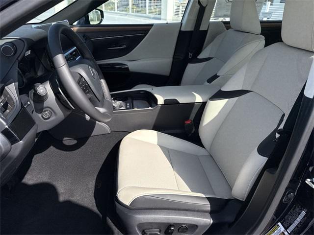 new 2025 Lexus ES 300h car, priced at $50,914