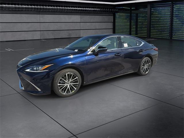 new 2025 Lexus ES 300h car, priced at $50,914