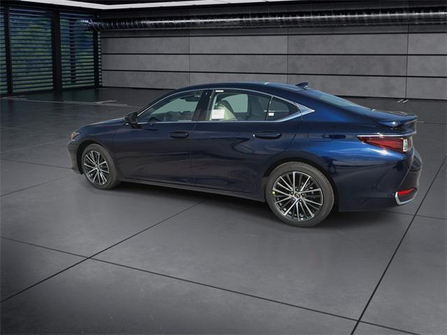 new 2025 Lexus ES 300h car, priced at $50,914