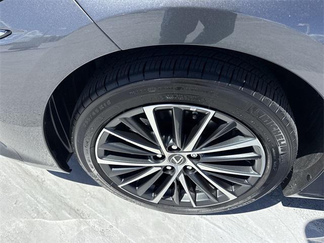 used 2025 Lexus ES 300h car, priced at $44,988