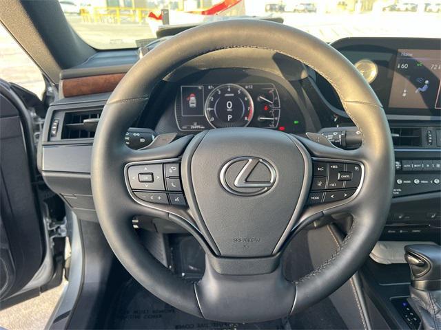 used 2022 Lexus ES 350 car, priced at $36,388