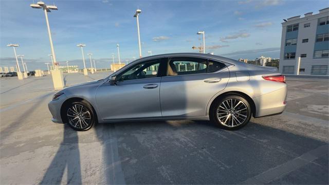 used 2022 Lexus ES 350 car, priced at $36,388