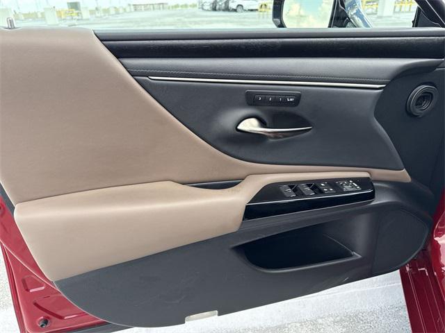 used 2023 Lexus ES 350 car, priced at $33,388