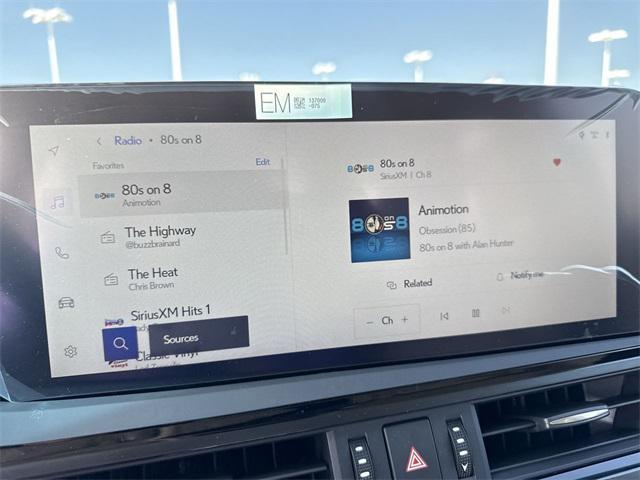 new 2025 Lexus ES 300h car, priced at $51,314