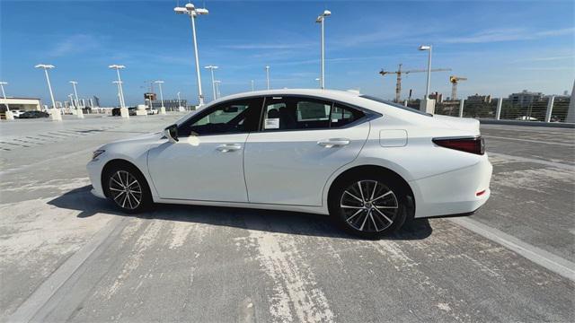 new 2025 Lexus ES 350 car, priced at $47,165