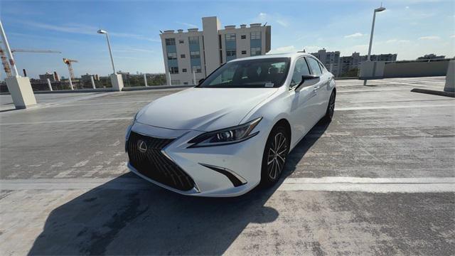 new 2025 Lexus ES 350 car, priced at $47,165