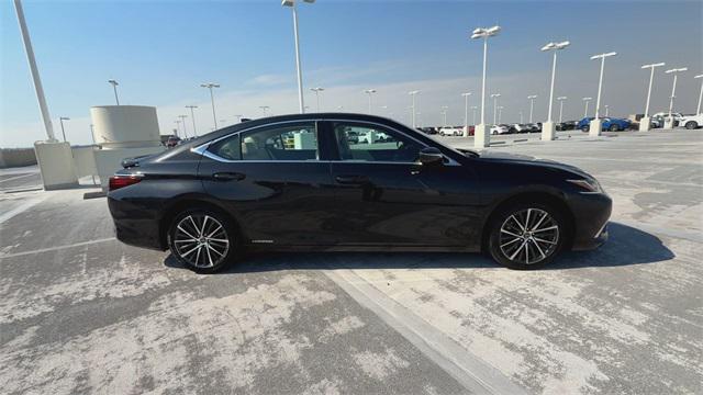 used 2022 Lexus ES 300h car, priced at $39,588