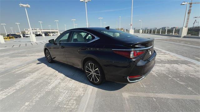 used 2022 Lexus ES 300h car, priced at $39,588