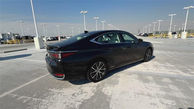 used 2022 Lexus ES 300h car, priced at $39,588