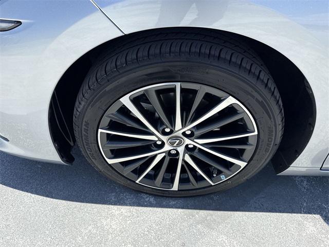 used 2022 Lexus ES 350 car, priced at $35,988