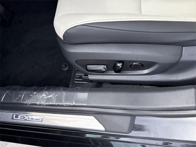 new 2025 Lexus ES 350 car, priced at $50,094