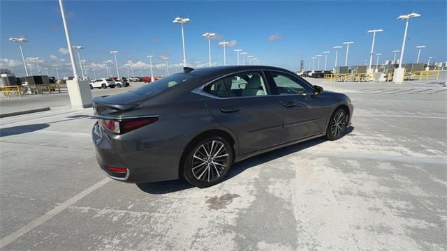 used 2023 Lexus ES 300h car, priced at $41,888