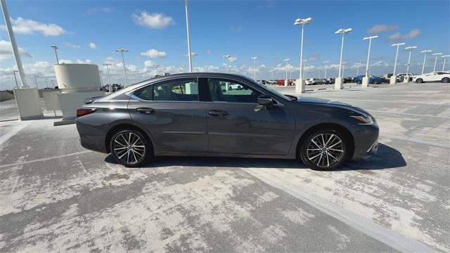 used 2023 Lexus ES 300h car, priced at $41,888