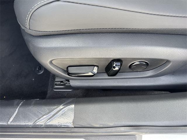 new 2025 Lexus ES 350 car, priced at $50,094