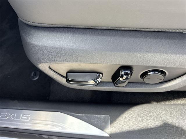 new 2025 Lexus RX 350 car, priced at $51,425