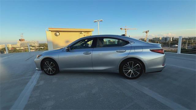 used 2022 Lexus ES 350 car, priced at $36,588