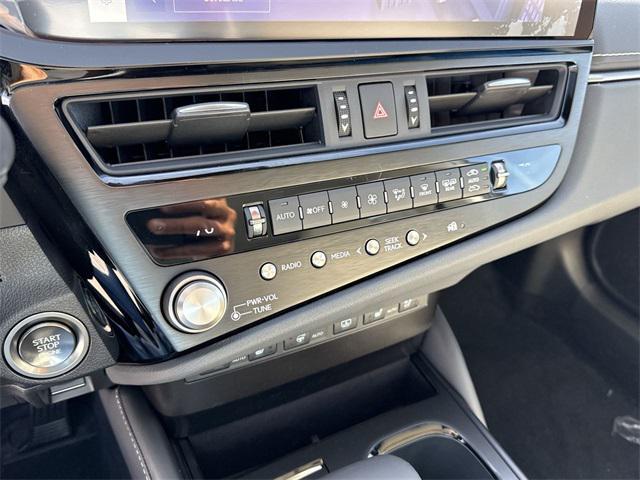 new 2025 Lexus ES 350 car, priced at $49,594