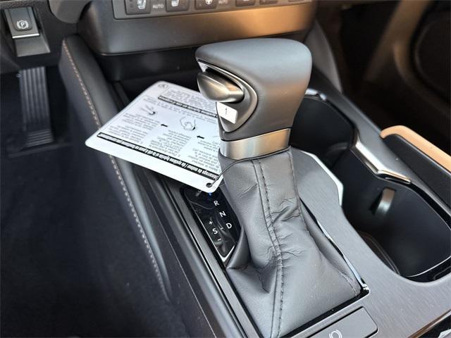 new 2025 Lexus ES 350 car, priced at $49,594