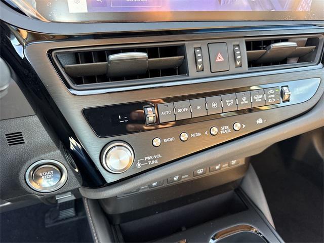 new 2025 Lexus ES 350 car, priced at $49,594