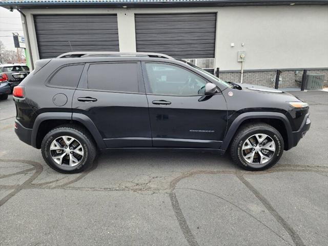 used 2018 Jeep Cherokee car