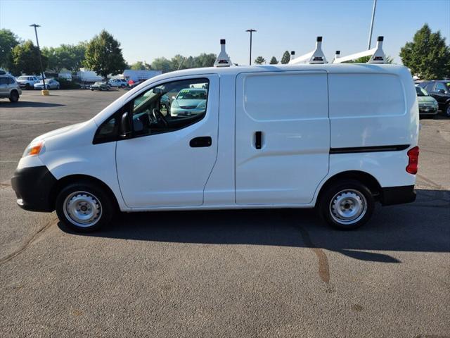 used 2016 Nissan NV200 car