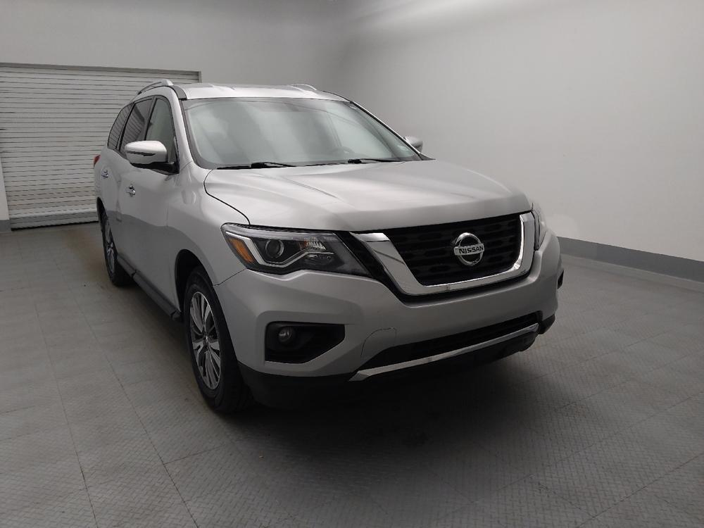 used 2020 Nissan Pathfinder car, priced at $22,095