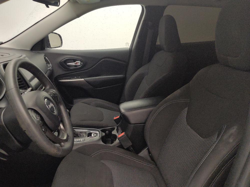 used 2019 Jeep Cherokee car, priced at $21,095